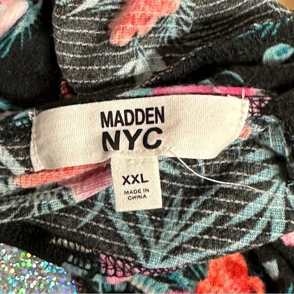 Madden NYC Women's XXL (19) Floral Sleeveless Crop Handkerchief Top - Picture 14 of 16